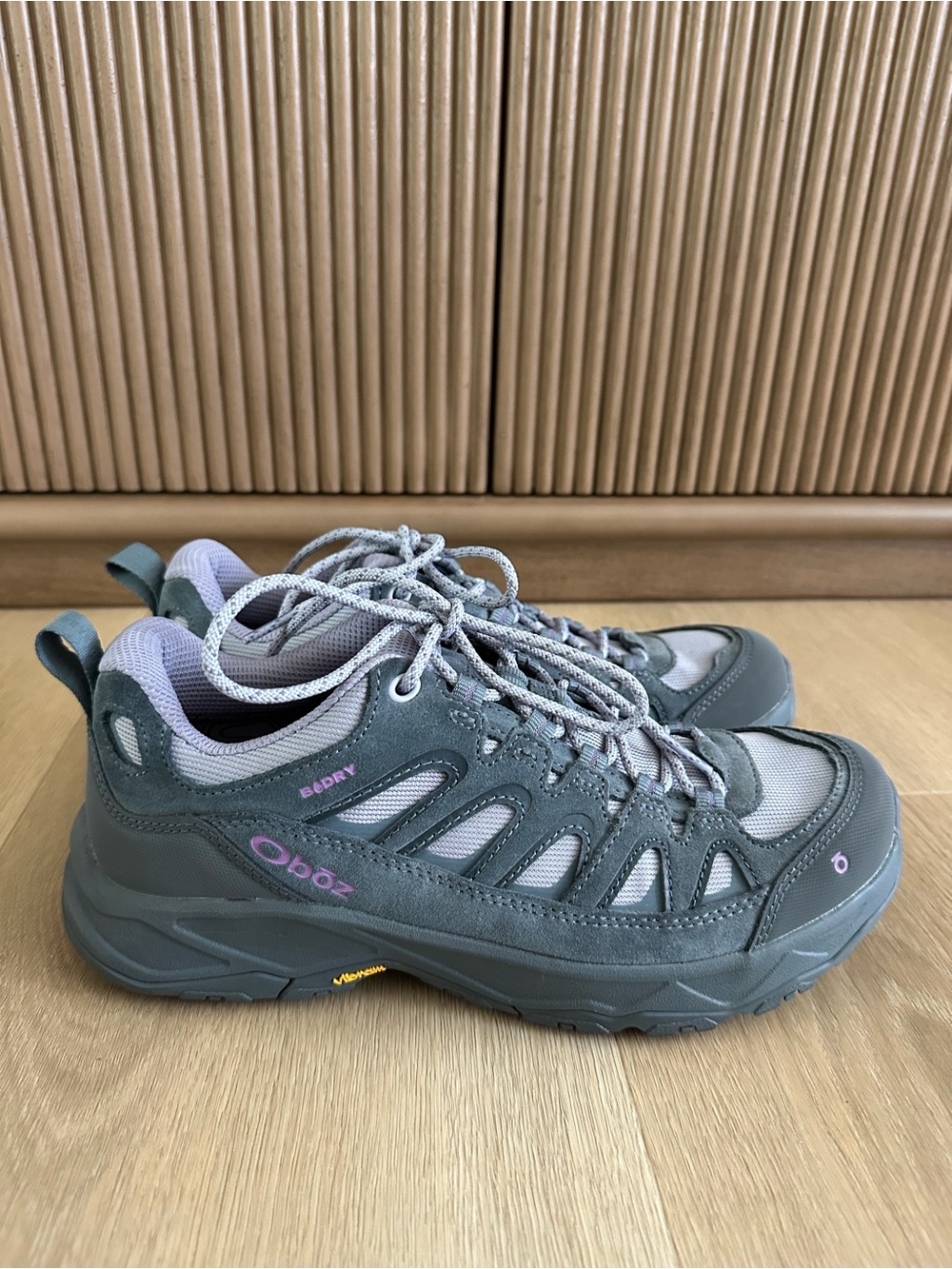 Women's Oboz Sawtooth Ascent Low
Waterproof Hiking Shoes size 10 like new